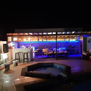 Extremely Private Villa, Heated Pool & Jacuzzi, Pool Wet Bar, Great Views. Playa Blanca (Lanzarote)